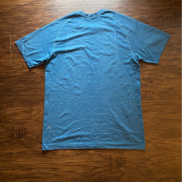 Lululemon Short Sleeve - Picture 2 of 2